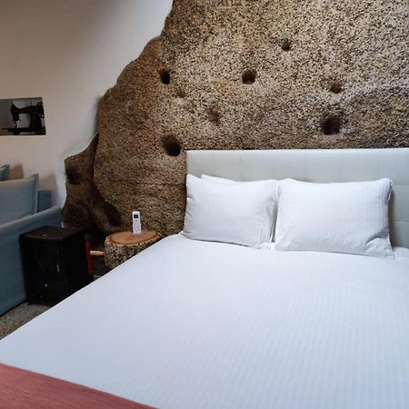 Casa Do Meio Em Quinta De Sao Pedro De Vir-A-Corca 몬산토 외부 사진