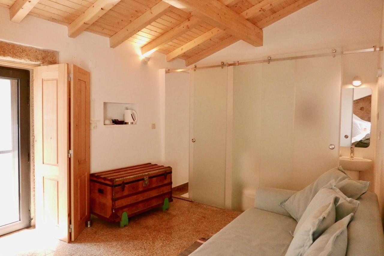 Casa Do Meio Em Quinta De Sao Pedro De Vir-A-Corca 몬산토 외부 사진