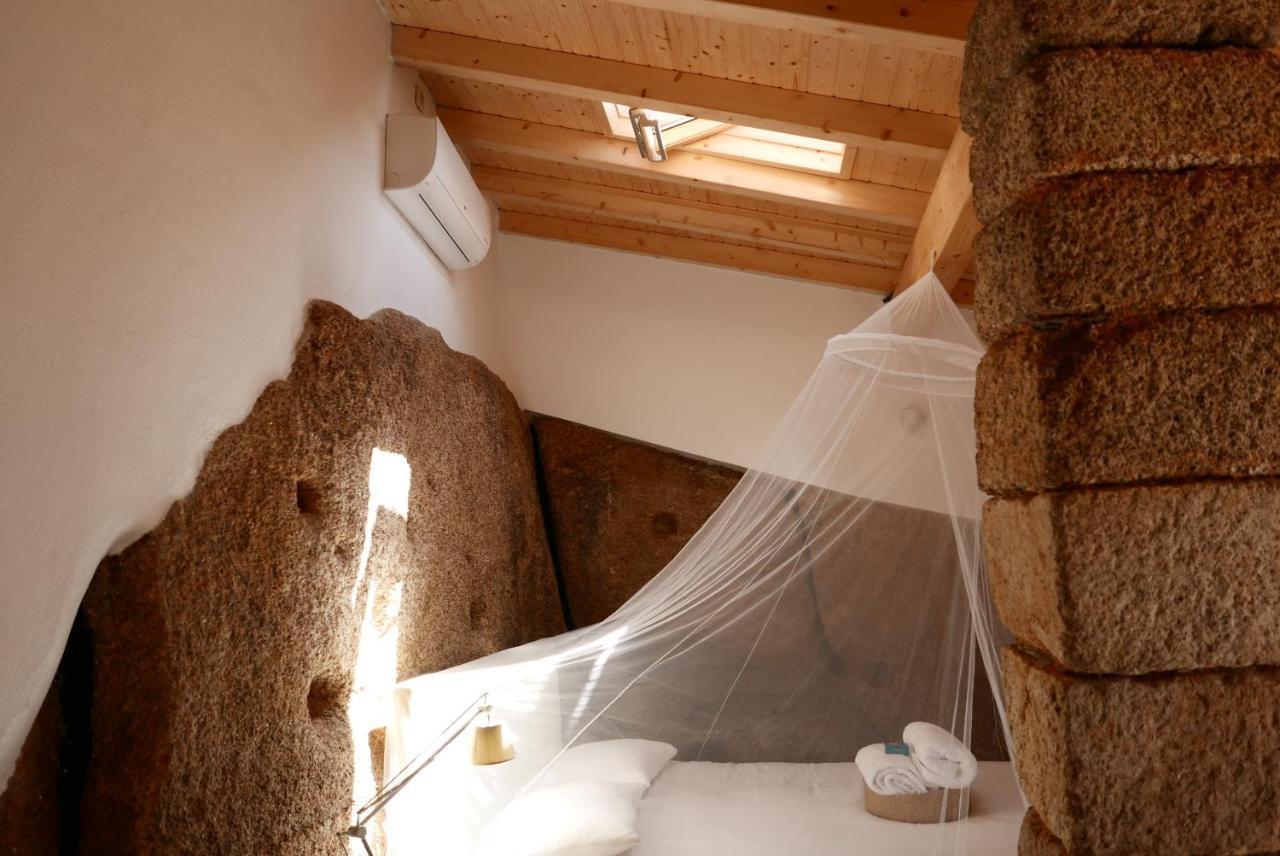Casa Do Meio Em Quinta De Sao Pedro De Vir-A-Corca 몬산토 외부 사진