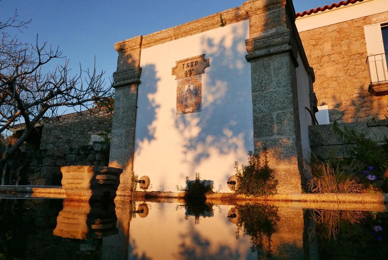 Casa Do Meio Em Quinta De Sao Pedro De Vir-A-Corca 몬산토 외부 사진