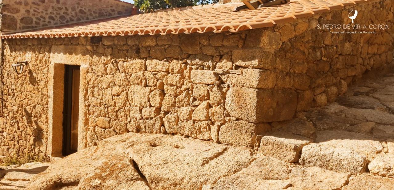 Casa Do Meio Em Quinta De Sao Pedro De Vir-A-Corca 몬산토 외부 사진
