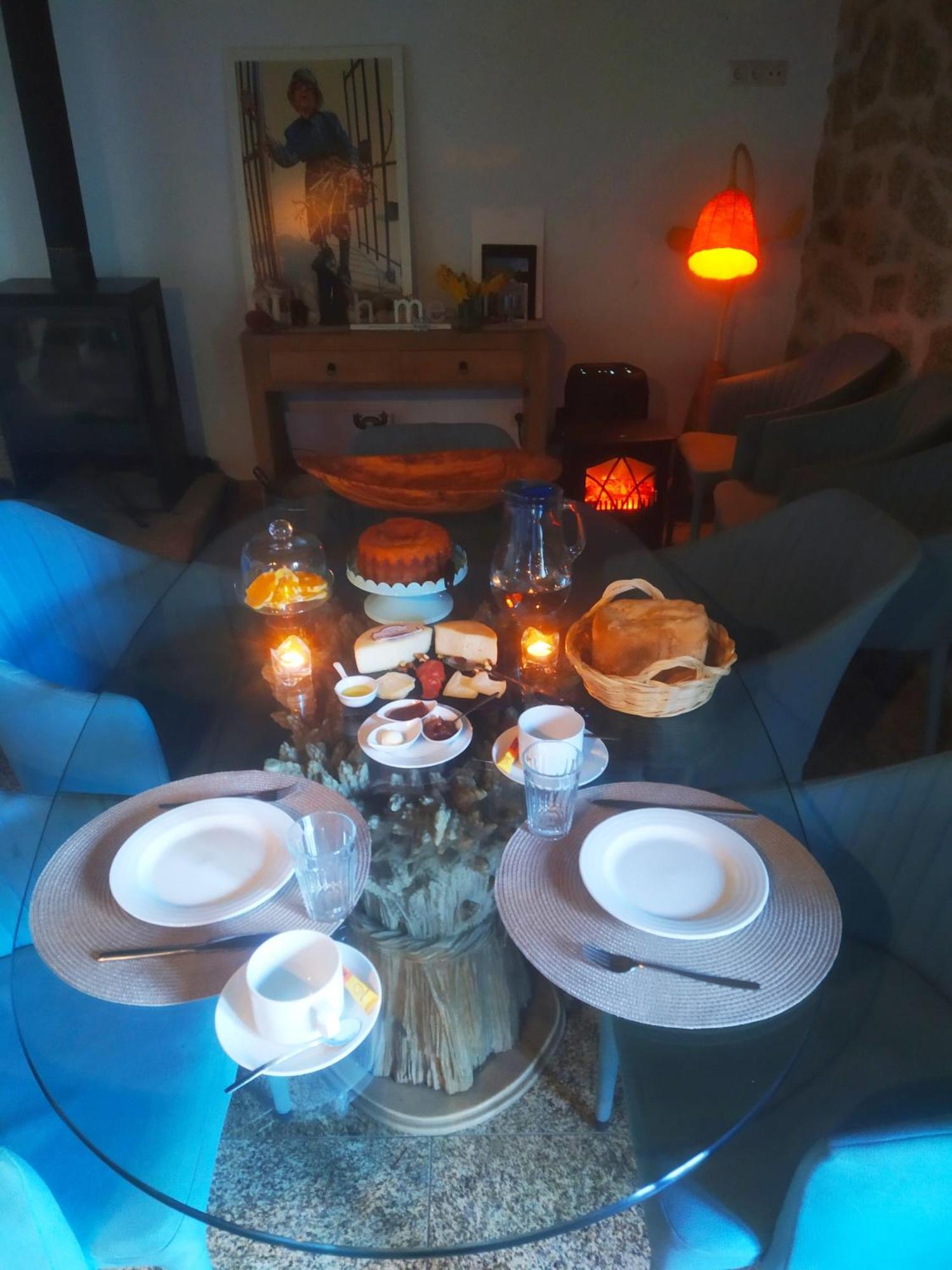 Casa Do Meio Em Quinta De Sao Pedro De Vir-A-Corca 몬산토 외부 사진